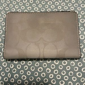 Coach wallet in coach signature reflective silver